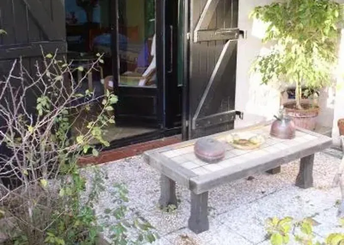 Maison Accueillante A Avec Jardin Cloture. Calcatoggio (Corsica)