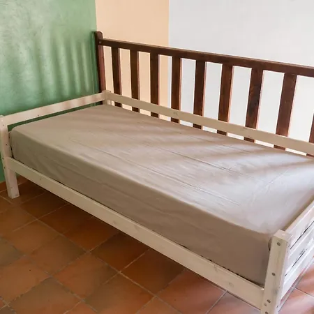 Сasa de vacaciones Maison Accueillante à Avec Jardin Clôturé. *