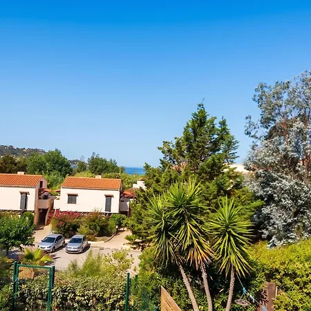 Maison Accueillante à Avec Jardin Clôturé.