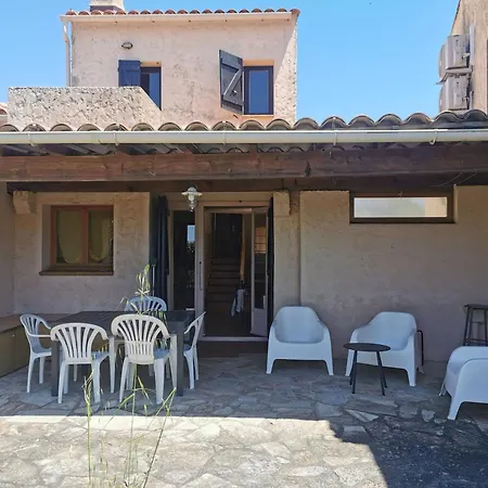 Maison Accueillante à Avec Jardin Clôturé. Сasa de vacaciones