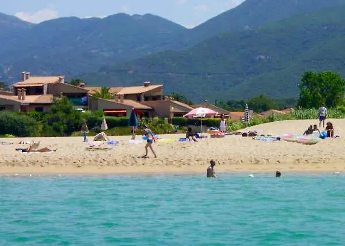 Hébergement de vacances Maison Accueillante à Avec Jardin Clôturé. *