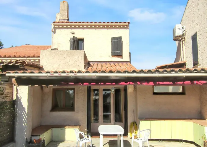 Maison Accueillante à Avec Jardin Clôturé. Calcatoggio (Corsica)