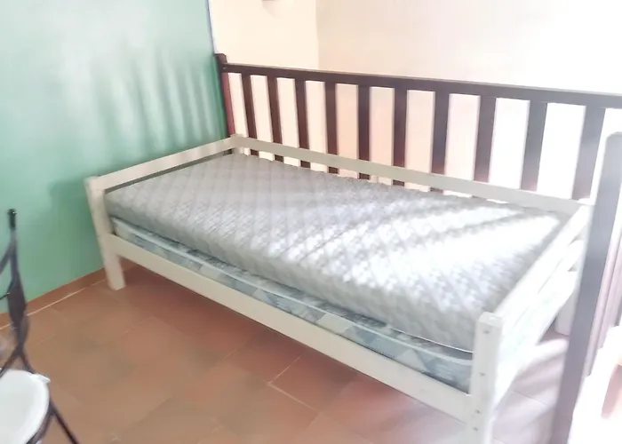 Hébergement de vacances Maison Accueillante à Avec Jardin Clôturé. *